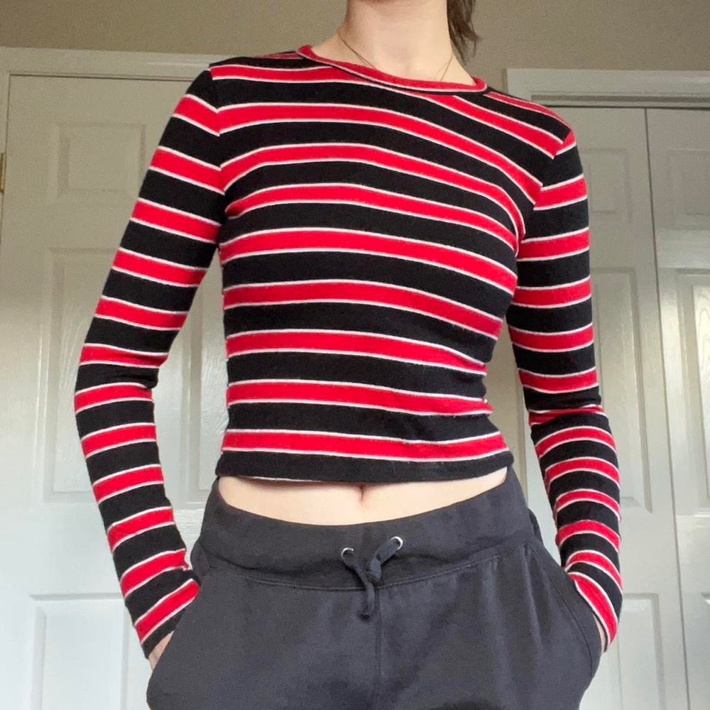 Item: Forever 21 long sleeve striped crop top